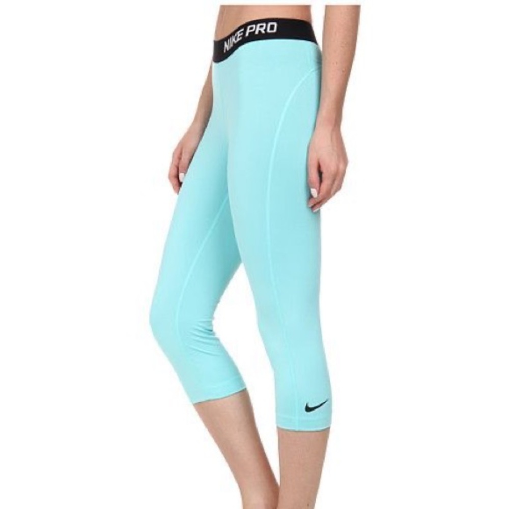 NWT Nike Pro Tiffany Blue Cropped Leggings